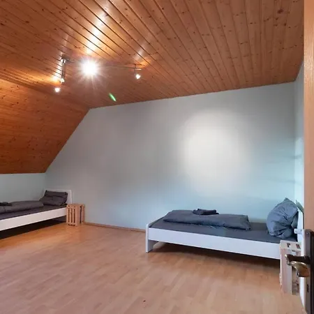 Traumhaus Naehe Mainz I 12 Betten I 4 Schlafzimmer I Terrasse I 200m2 I Garten * Weinolsheim