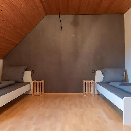 度假居 Traumhaus Naehe Mainz I 12 Betten I 4 Schlafzimmer I Terrasse I 200m2 I Garten