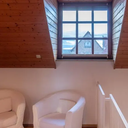 Traumhaus Naehe Mainz I 12 Betten I 4 Schlafzimmer I Terrasse I 200m2 I Garten * Weinolsheim