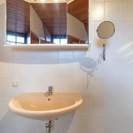 度假居 Traumhaus Naehe Mainz I 12 Betten I 4 Schlafzimmer I Terrasse I 200m2 I Garten Weinolsheim