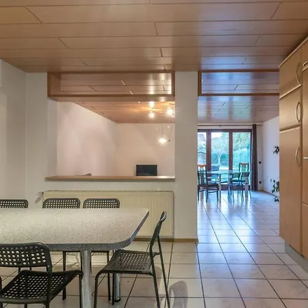 Traumhaus Naehe Mainz I 12 Betten I 4 Schlafzimmer I Terrasse I 200m2 I Garten 度假居 *