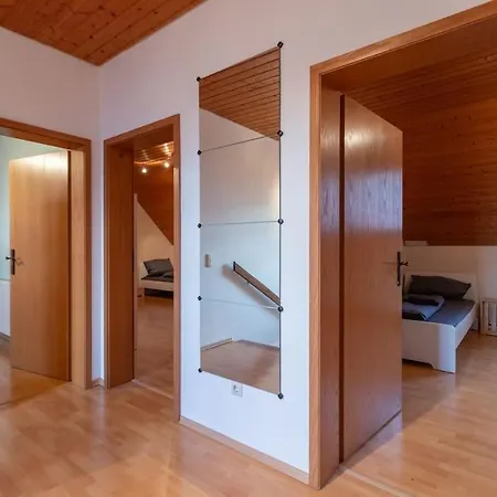 度假居 Traumhaus Naehe Mainz I 12 Betten I 4 Schlafzimmer I Terrasse I 200m2 I Garten