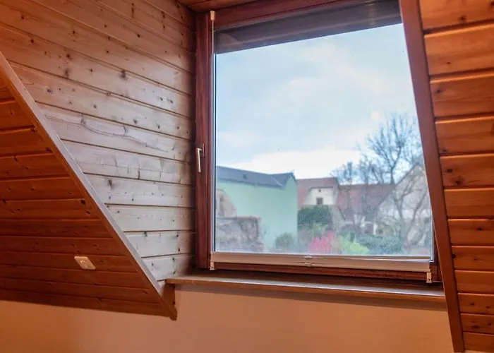 Traumhaus Naehe Mainz I 12 Betten I 4 Schlafzimmer I Terrasse I 200m2 I Garten Weinolsheim