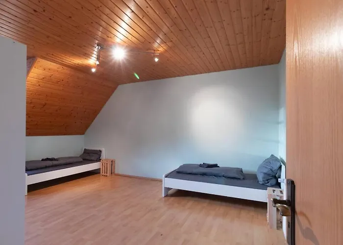 Traumhaus Naehe Mainz I 12 Betten I 4 Schlafzimmer I Terrasse I 200m2 I Garten * Weinolsheim