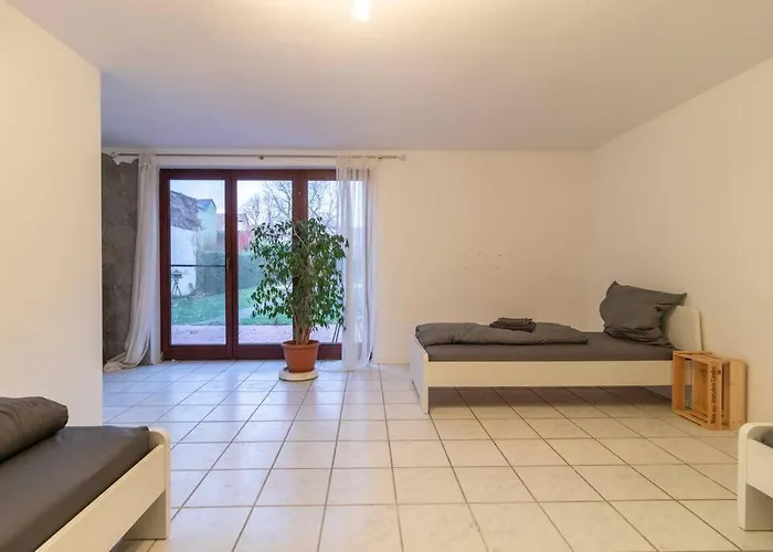 Traumhaus Naehe Mainz I 12 Betten I 4 Schlafzimmer I Terrasse I 200m2 I Garten Weinolsheim
