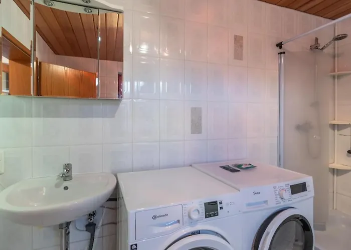 Traumhaus Naehe Mainz I 12 Betten I 4 Schlafzimmer I Terrasse I 200m2 I Garten *